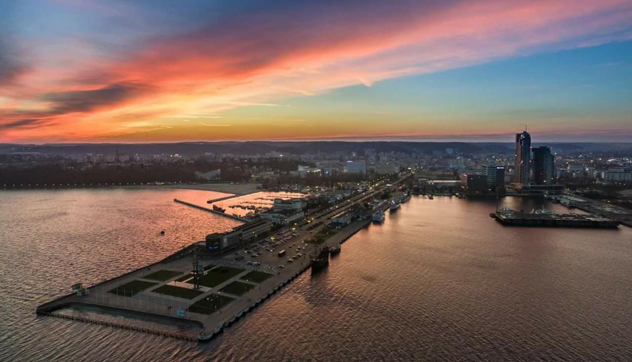 Apartament Przy Plazy W Centrum Gdyni - Prywatny Parking! Gdynia Kültér fotó